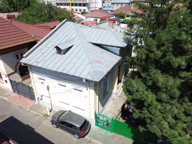 Casa/vila 4 camere vanzare in Galati, Ultracentral vezi locația pe hartă
