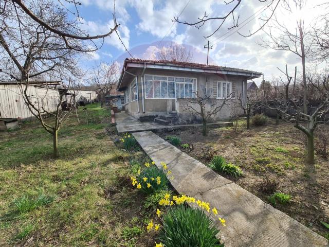 Casa/vila 4 camere vanzare in Iasi, Raducaneni vezi locația pe hartă