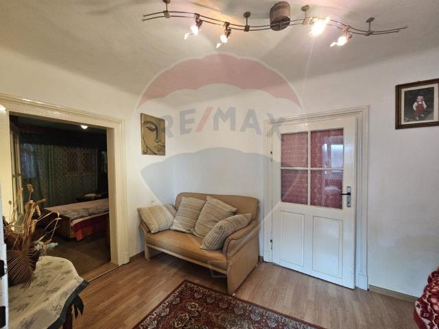 Casa/vila 4 camere vanzare in Timis, Lugoj vezi locația pe hartă
