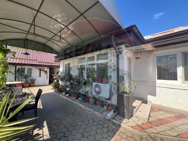 Casa/vila 4 camere vanzare in Vrancea, Focsani, Est vezi locația pe hartă
