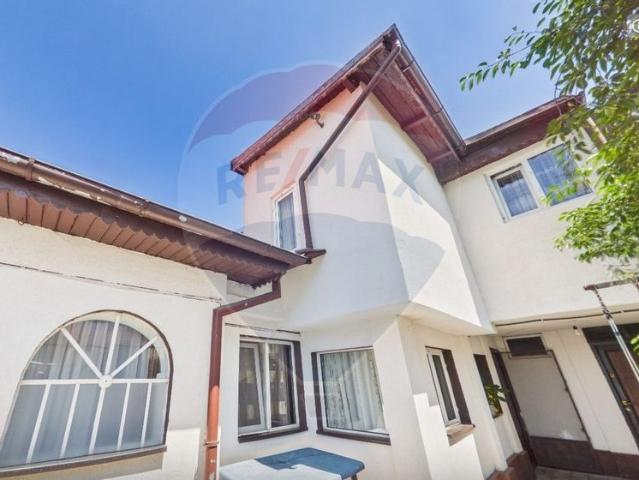 Casa/vila 5 camere vanzare in Bucuresti, Bucurestii Noi vezi locația pe hartă