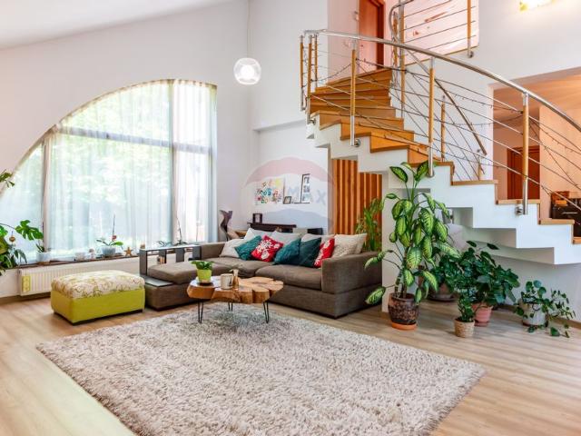 Casa/vila 5 camere vanzare in Bucuresti Ilfov, Voluntari, Nord vezi locația pe hartă
