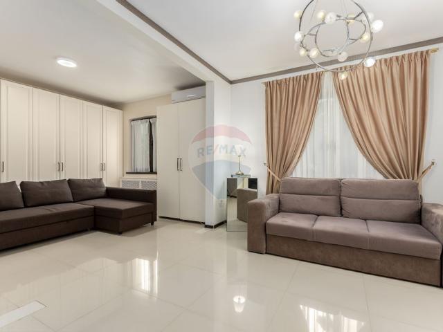 Casa/vila 5 camere vanzare in Bucuresti Ilfov, Pantelimon, Sud Est vezi locația pe hartă