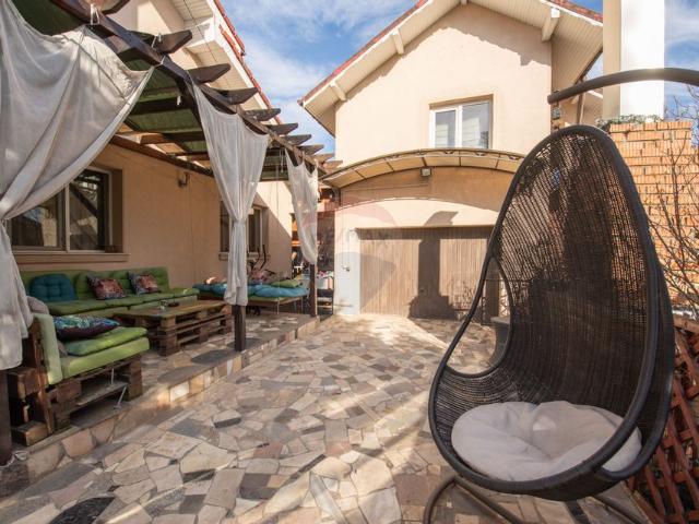 Casa/vila 5 camere vanzare in Bucuresti, Prelungirea Ghencea vezi locația pe hartă