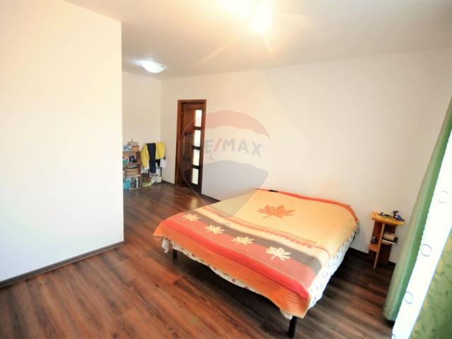 Casa/vila 5 camere vanzare in Bacau, Letea vezi locația pe hartă