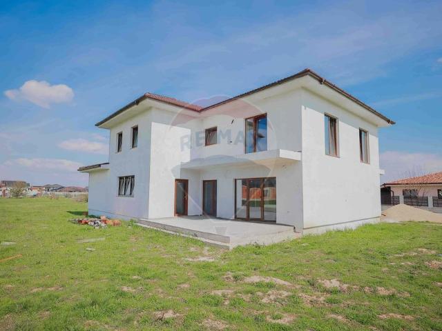 Casa/vila 5 camere vanzare in Bihor, Oradea, Nufarul vezi locația pe hartă