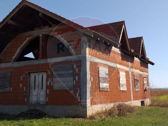 Casa/vila 5 camere vanzare in Bihor, Biharia vezi locația pe hartă