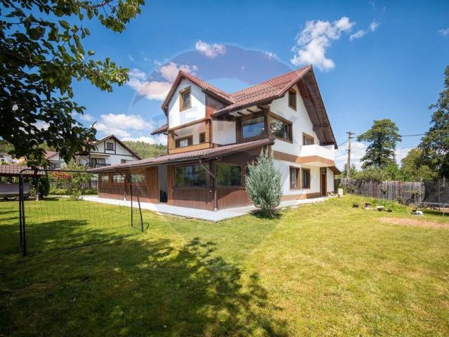 Casa/vila 5 camere vanzare in Brasov, Bran vezi locația pe hartă