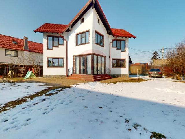 Casa/vila 5 camere vanzare in Brasov, Rasnov, Central vezi locația pe hartă