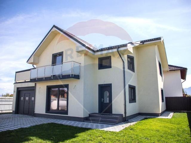 Casa/vila 5 camere vanzare in Brasov, Sanpetru vezi locația pe hartă