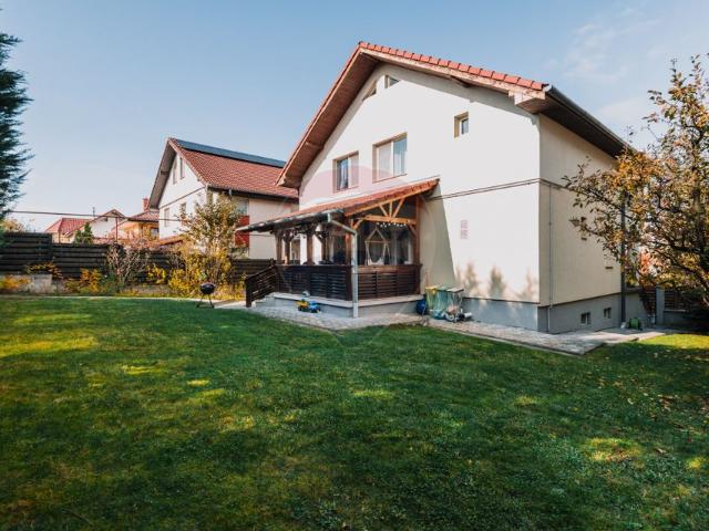 Casa/vila 5 camere vanzare in Cluj Napoca, Europa vezi locația pe hartă
