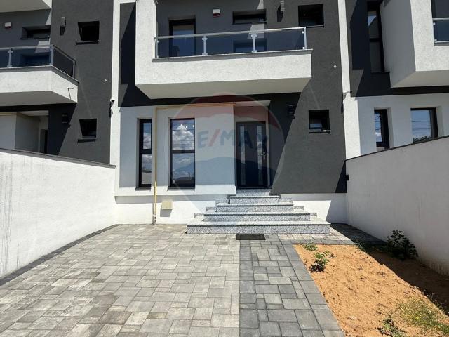 Casa/vila 5 camere vanzare in Dolj, Craiova, Bariera Valcii vezi locația pe hartă