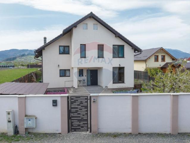 Casa/vila 6 camere vanzare in Brasov, Carpinis vezi locația pe hartă