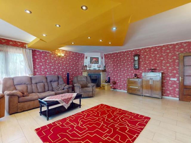 Casa/vila 6 camere vanzare in Brasov, Lunca Calnicului vezi locația pe hartă