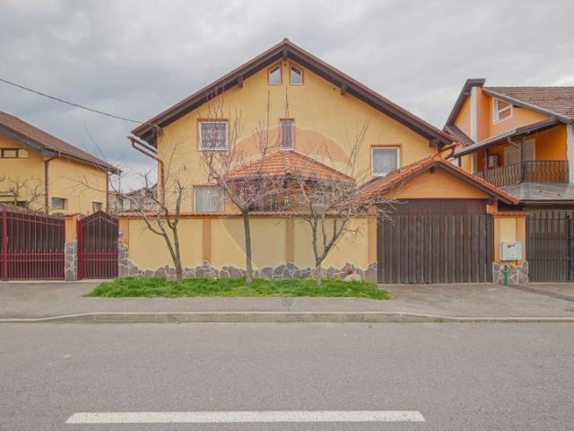 Casa/vila 6 camere vanzare in Brasov, Rasnov, Primaverii vezi locația pe hartă
