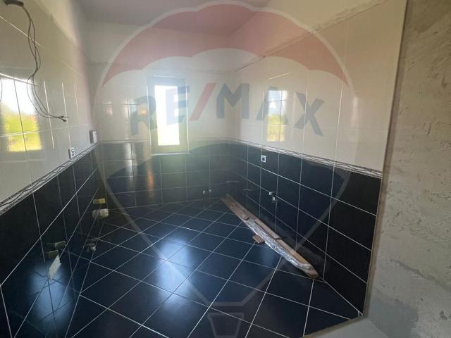 Casa/vila 6 camere vanzare in Vrancea, Rastoaca vezi locația pe hartă