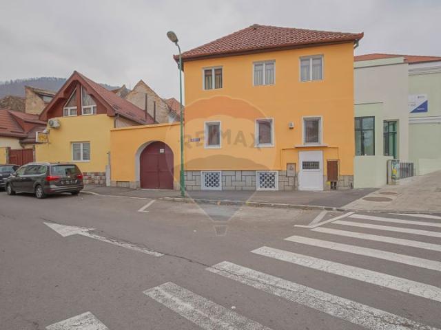 Casa/vila 7 camere vanzare in Brasov, Centrul Istoric vezi locația pe hartă