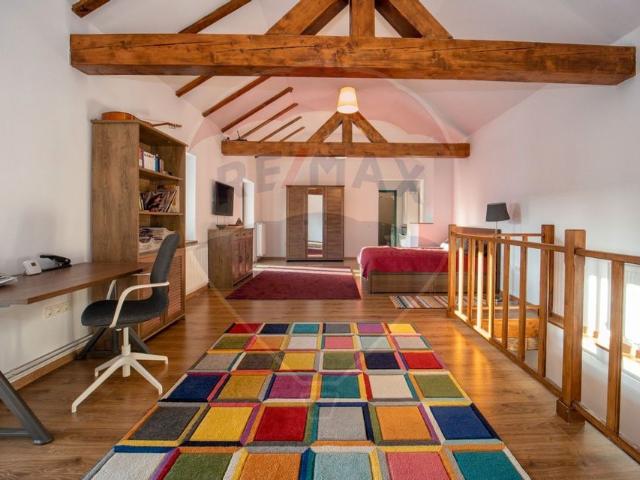 Casa/vila 7 camere vanzare in Brasov, Rasnov, Central vezi locația pe hartă