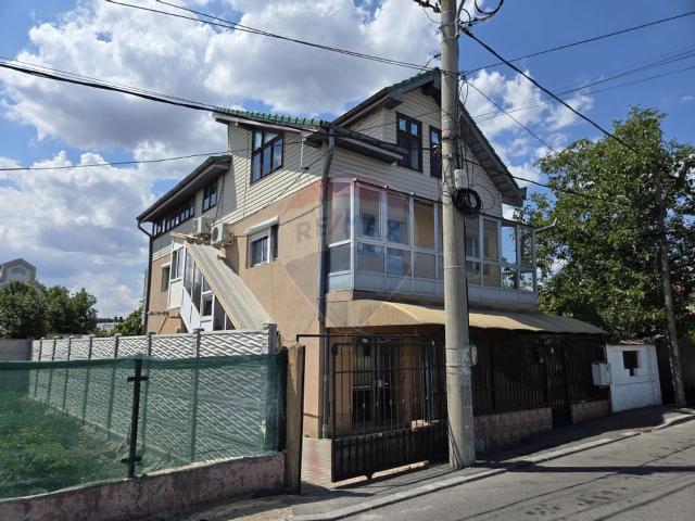 Casa/vila 7 camere vanzare in Dolj, Craiova, Lascar Catargiu vezi locația pe hartă