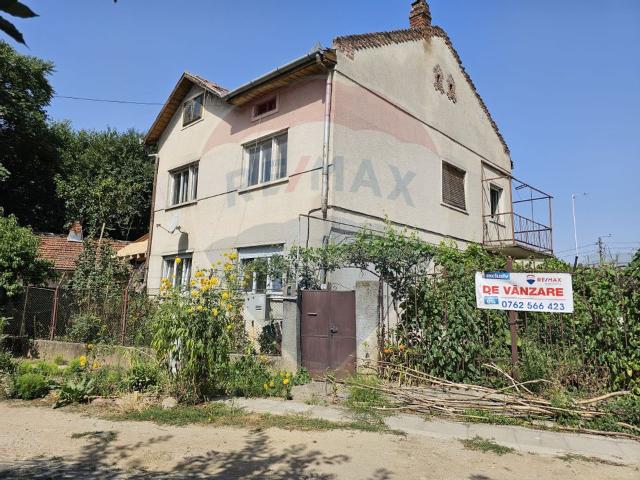 Casa/vila 8 camere vanzare in Timis, Lugoj vezi locația pe hartă