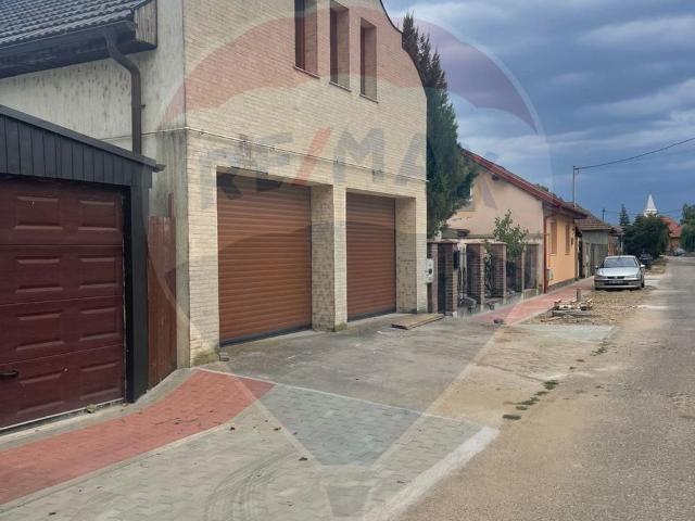 Casa/vila 7 camere vanzare in Bihor, Bors vezi locația pe hartă