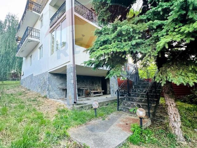 Casa/vila 9 camere vanzare in Prahova, Breaza, Exterior Sud vezi locația pe hartă