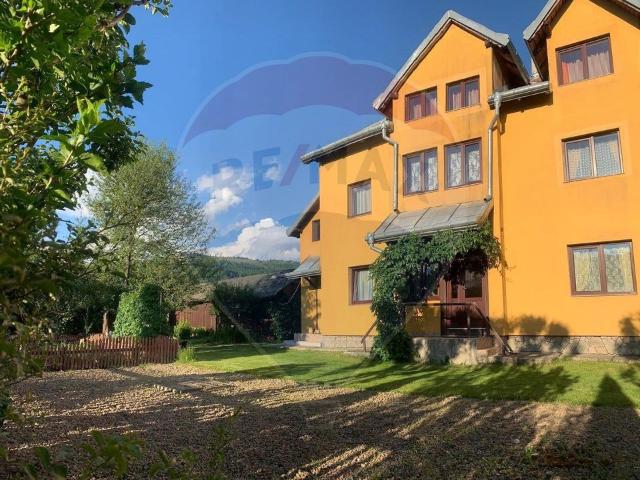 Casa/vila 9 camere vanzare in Suceava, Vatra Dornei, Central vezi locația pe hartă