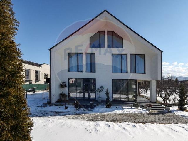 Casa/vila 10 camere vanzare in Brasov, Ghimbav, Livada vezi locația pe hartă