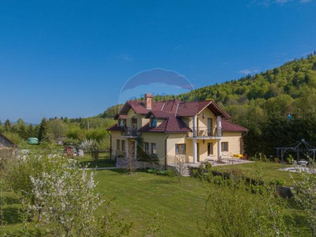 Casa/vila 10 camere vanzare in Brasov, Rasnov, Glajarie vezi locația pe hartă