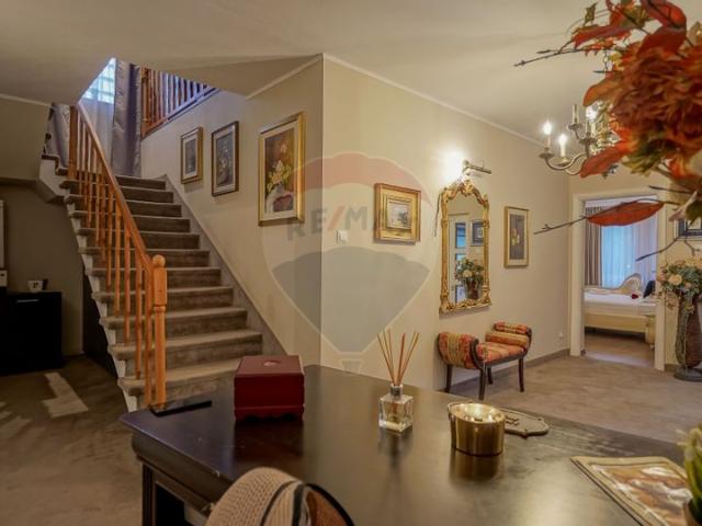 Casa/vila 11 camere vanzare in Brasov, Rasnov, Central vezi locația pe hartă