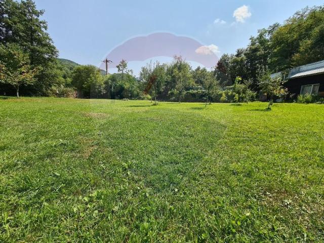 Casa/vila 12 camere vanzare in Prahova, Izvoarele vezi locația pe hartă