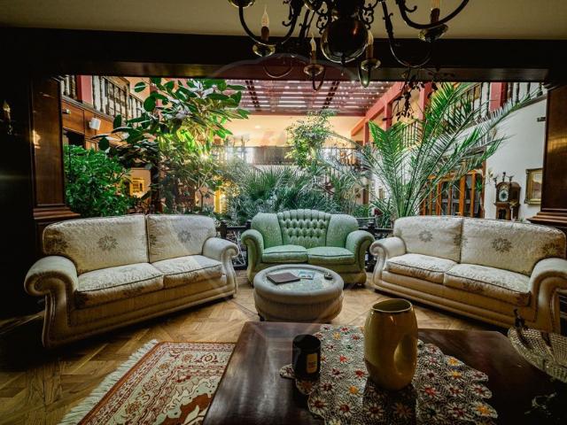 Casa/vila 15 camere vanzare in Vrancea, Focsani, Sud vezi locația pe hartă