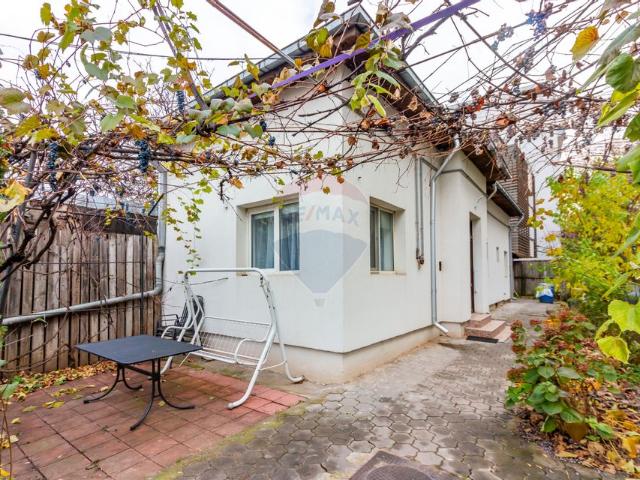 Casa/vila 2 camere vanzare in Bucuresti, Domenii vezi locația pe hartă