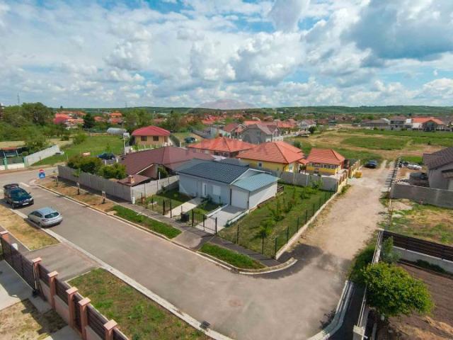 Casa/vila 2 camere vanzare in Bihor, Oradea, Episcopia Bihorului vezi locația pe hartă