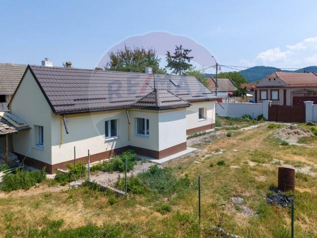 Casa/vila 2 camere vanzare in Brasov, Sanpetru vezi locația pe hartă