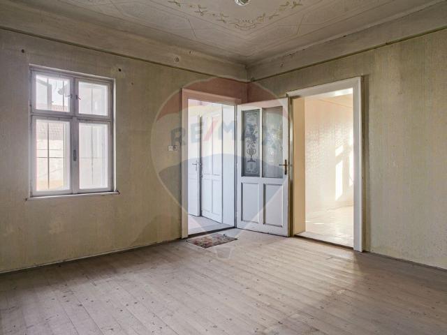 Casa/vila 3 camere vanzare in Arad, Aradul Nou vezi locația pe hartă