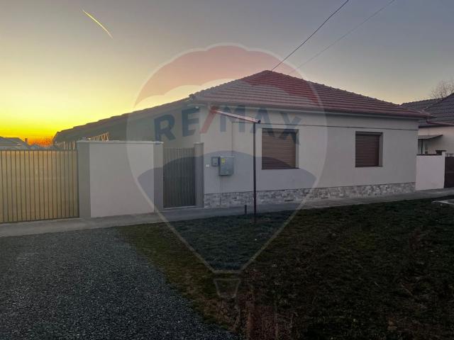 Casa/vila 3 camere vanzare in Arad, Sofronea vezi locația pe hartă