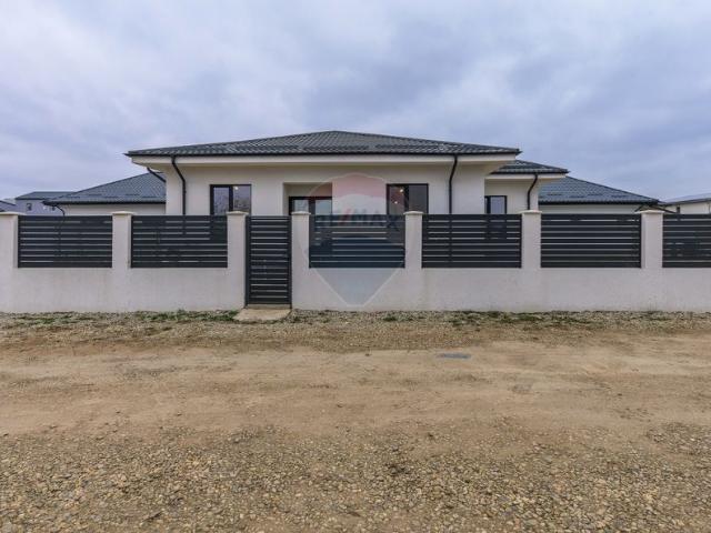 Casa/vila 3 camere vanzare in Bucuresti Ilfov, Pantelimon, Exterior Est vezi locația pe hartă