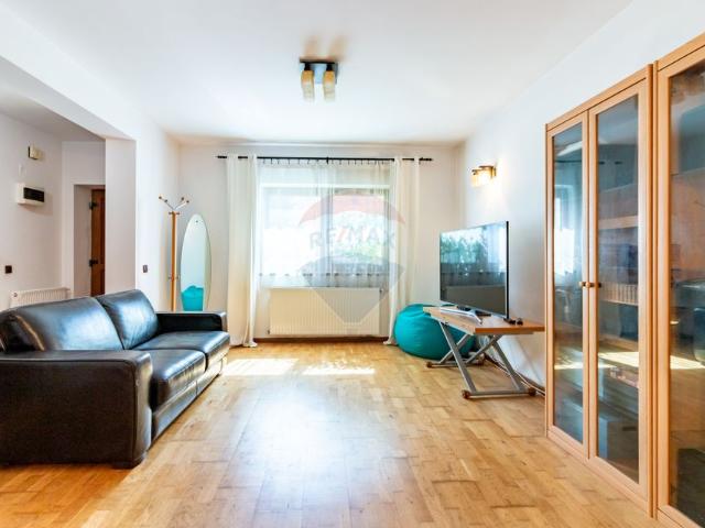 Casa/vila 3 camere vanzare in Bucuresti, Pipera vezi locația pe hartă