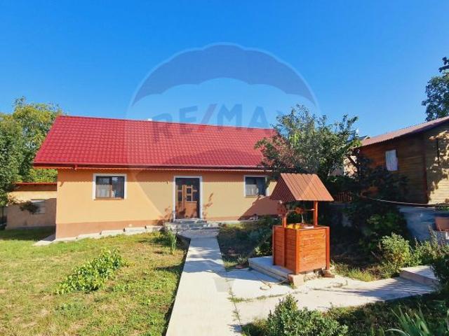Casa/vila 3 camere vanzare in Bacau, Parincea vezi locația pe hartă