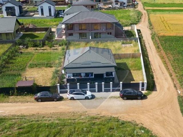 Casa/vila 3 camere vanzare in Brasov, Tarlungeni vezi locația pe hartă