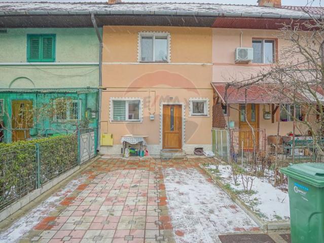 Casa/vila 3 camere vanzare in Brasov, Tractorul vezi locația pe hartă