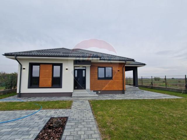 Casa/vila 3 camere vanzare in Dambovita, Ciocanesti vezi locația pe hartă