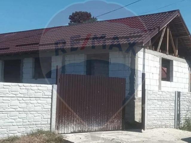 Casa/vila 3 camere vanzare in Dolj, Carpen vezi locația pe hartă