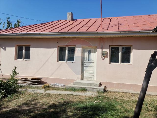 Casa/vila 3 camere vanzare in Piatra Neamt, 1 Mai vezi locația pe hartă
