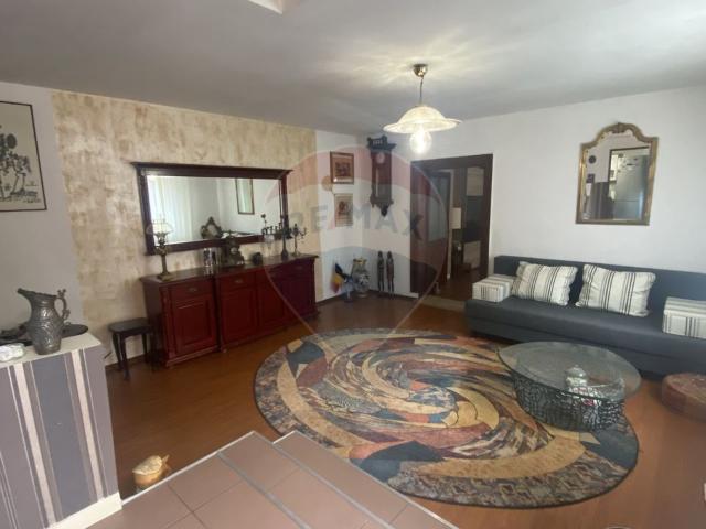 Casa/vila 3 camere vanzare in Sibiu, Medias, Nord Est vezi locația pe hartă