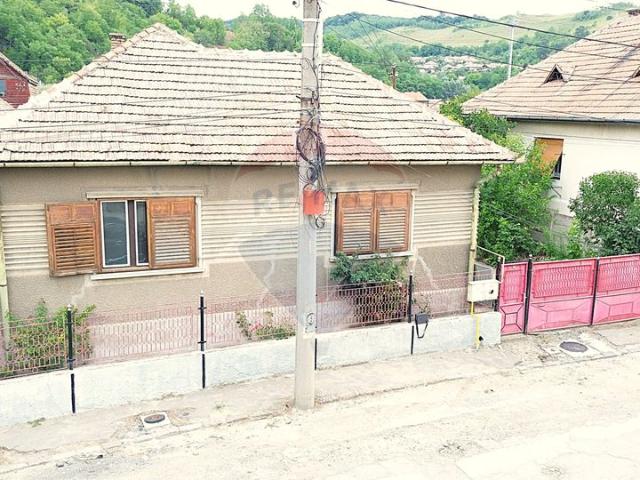 Casa/vila 3 camere vanzare in Sibiu, Medias, Nord vezi locația pe hartă
