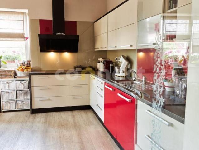 Casa/Vila frumoasa de inchiriat | 4 camere | Teren generos | Gruia