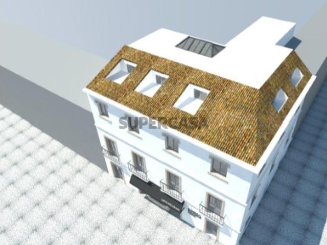 Cascais centro Histórico oportunidade prédio de R/C 1º e 2º Piso, para remodelação