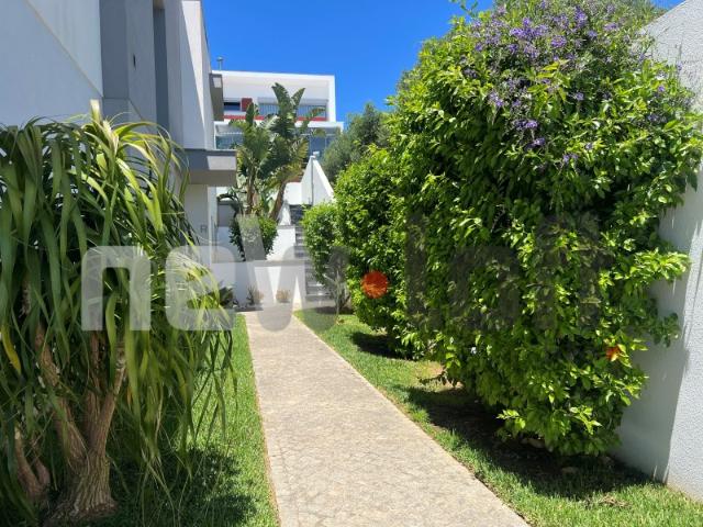 Cascais Zambujeiro Exclusiva Moradia T4 Contemporânea recente de 2020 | Piscina aquecida, Jardim e 3 Suítes